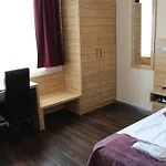 Hotel Bonjour 4*
