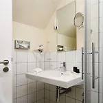 Bonjour Hotel 4*